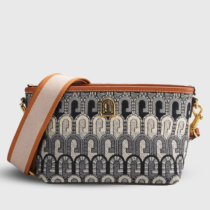 Damen modische Umhängetasche mit strukturiertem Design und praktischem Außenfach Nord Taschen