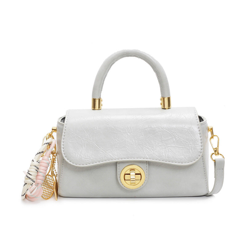 Damen elegante Handtasche mit luxuriösem Kettenverzierung Nord Taschen
