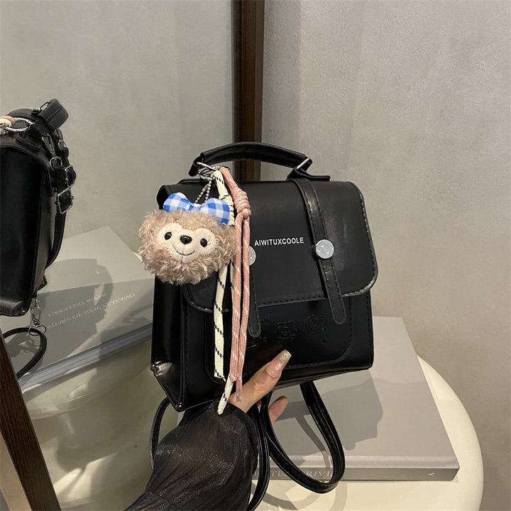 Damen modische Mini-Rucksacktasche mit verspieltem Anhänger Nord Taschen