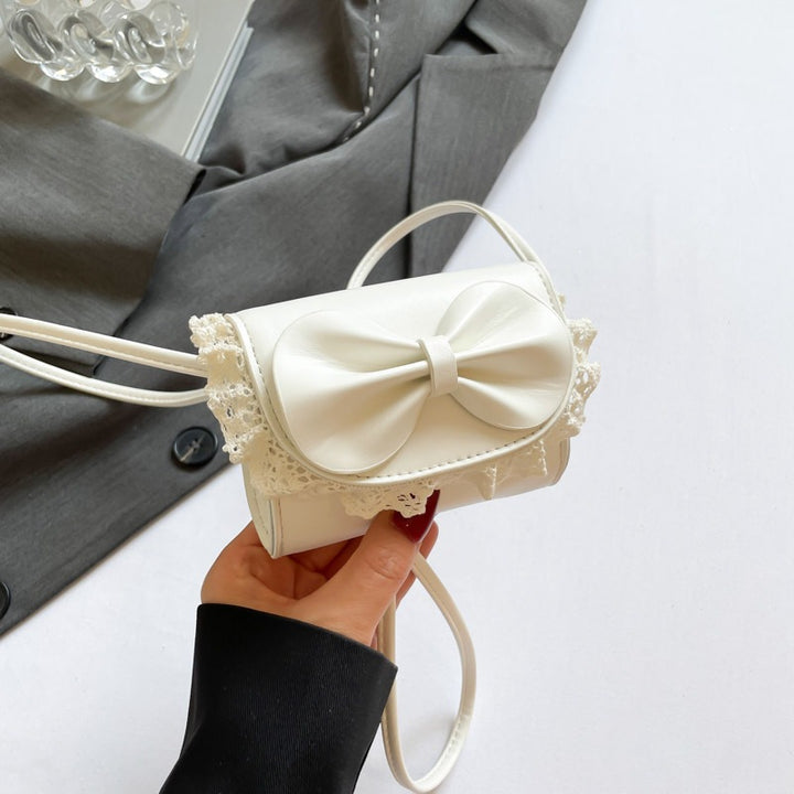 Damen Designer Umhängetasche mit Spitzenakzenten von Nord Taschen
