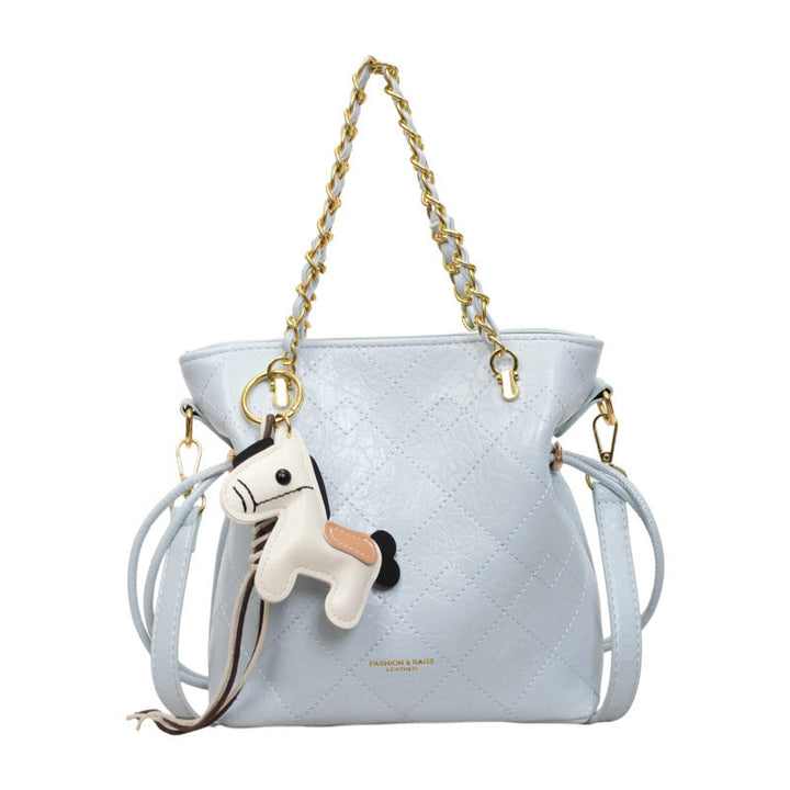 Damen moderne Hobo-Tasche mit eleganten Kettenakzenten und verspieltem Anhänger Nord Taschen