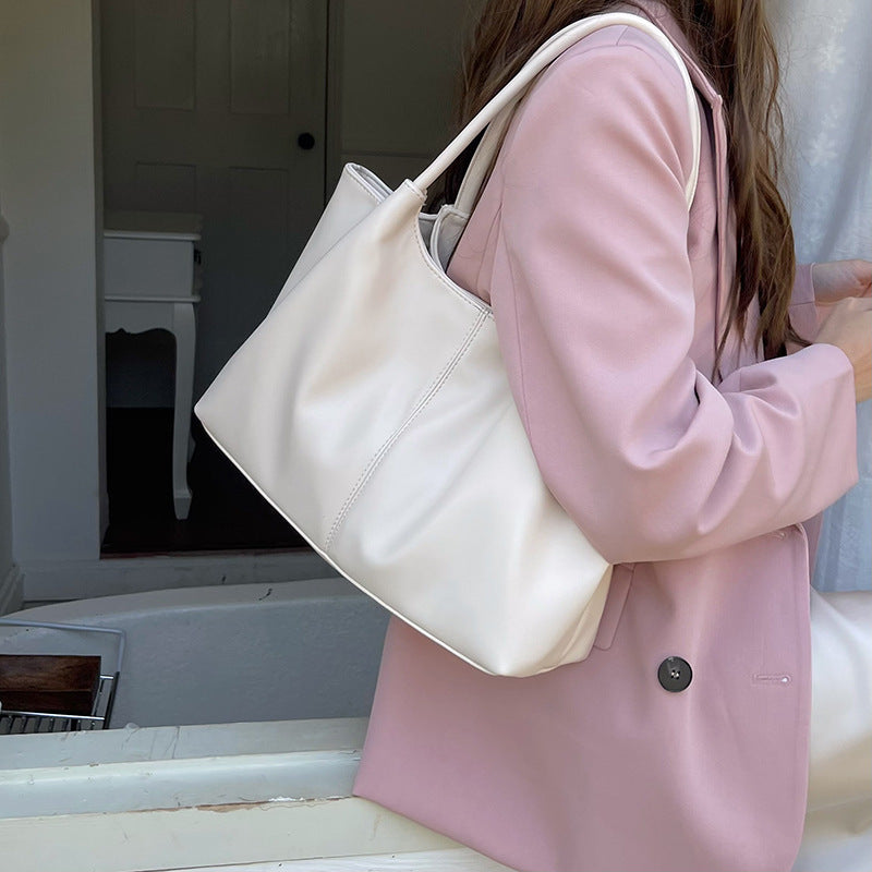 Damen Tragetasche mit minimalistischer Silhouette und elegantem Kunstleder Nord Taschen