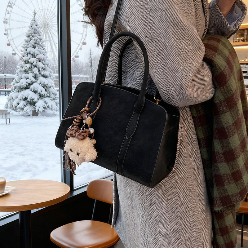 Damen modische Handtasche mit charmantem Anhänger Nord Taschen