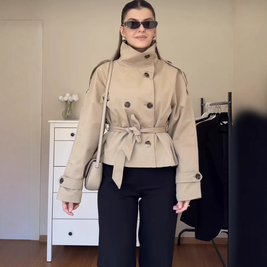Damen 400+ kurzer taillierter Trenchblouson mit Stehkragen, doppelreihiger Knopfleiste und Bindegürtel Nord Taschen