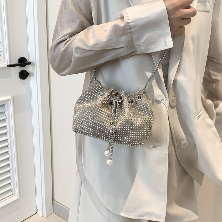 Damen elegante Beuteltasche mit glänzenden Strassdetails Nord Taschen
