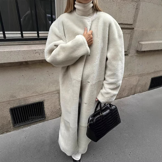 Damen Maxilanger Oversize-Teddymantel mit minimalistischem Stehkragen und verdeckter Druckknopfleiste Nord Taschen