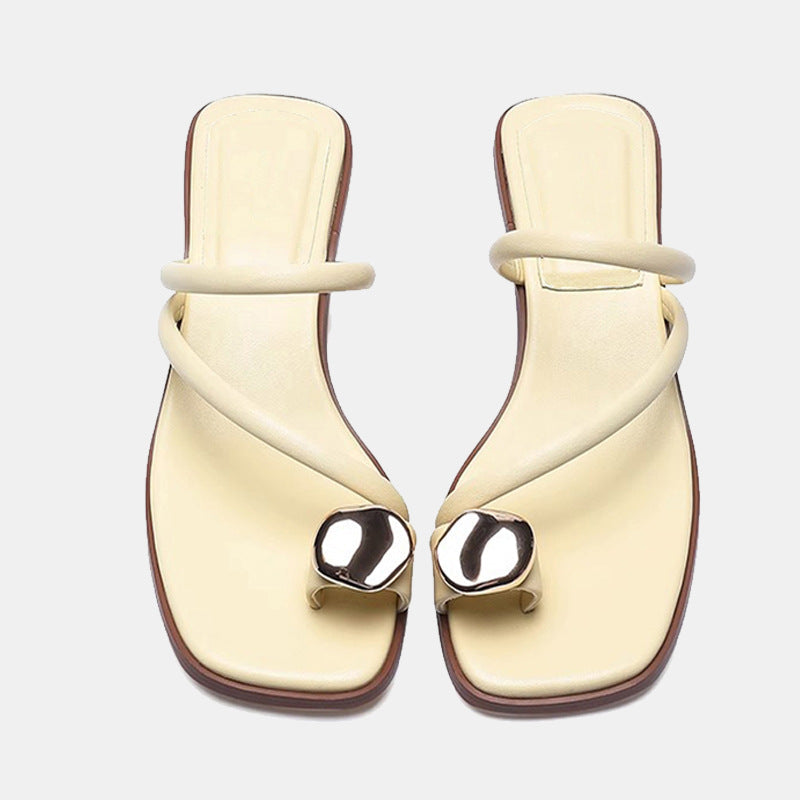 Damen Zehentrenner-Sandalen mit elegantem Riemendesign und goldfarbenem Akzent