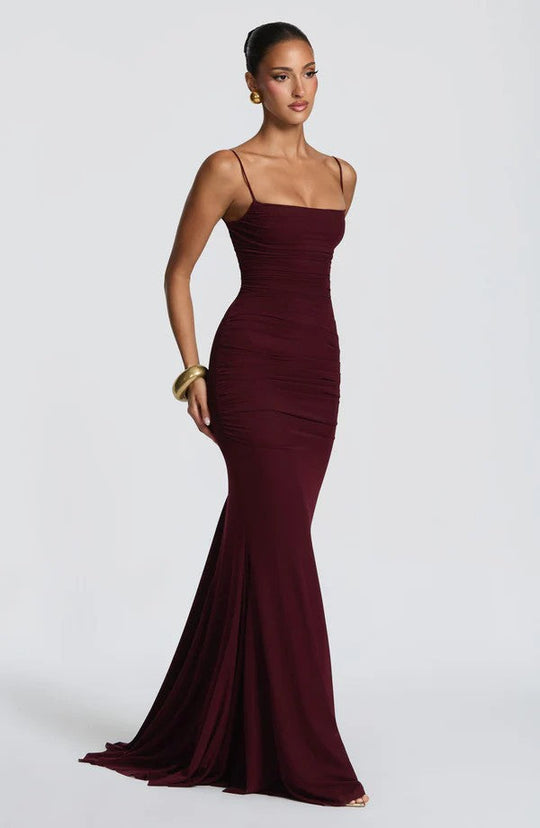 Damen Elegantes Tailliertes Maxikleid mit Raffungen Avellé