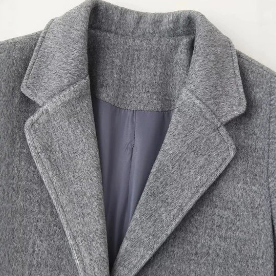 Damen Taillierte Blazerjacke mit asymmetrischer Knopfleiste und Rundhalsausschnitt Nord Taschen