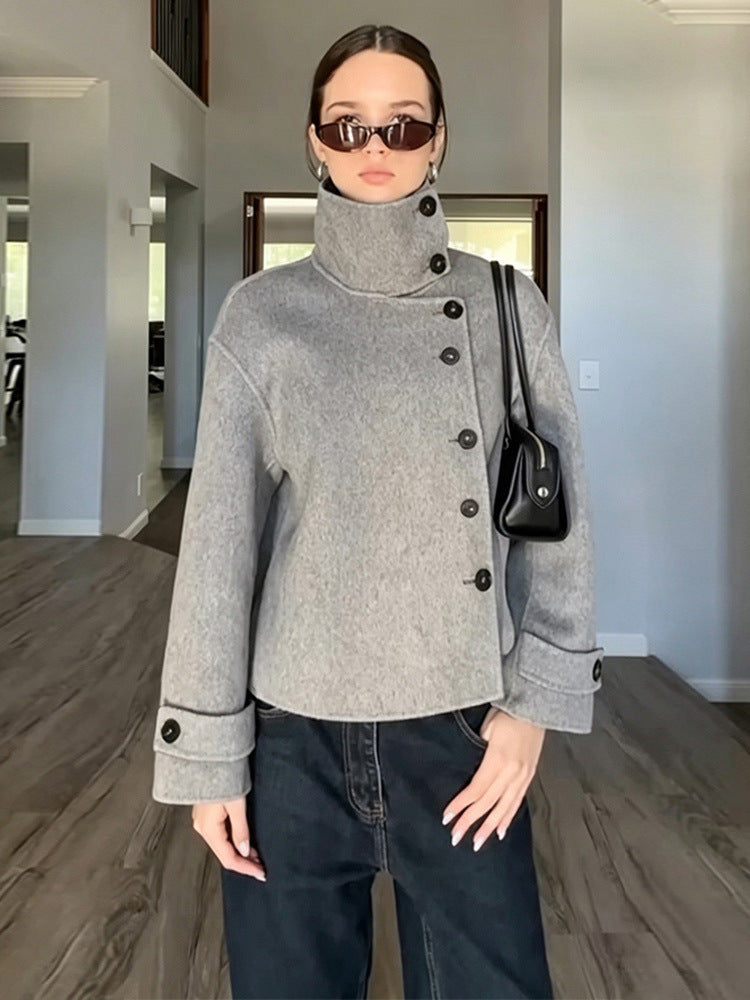 Damen Kurzer Wollmix-Mantel mit asymmetrischer Knopfleiste und hohem Stehkragen Nord Taschen