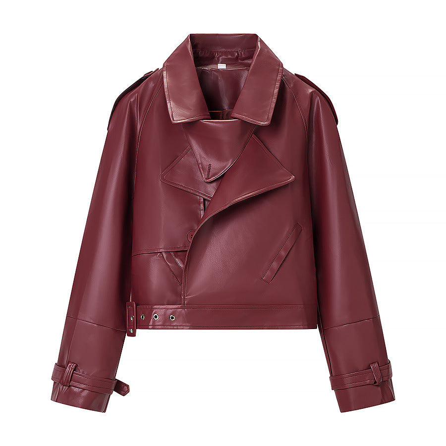 Damen Kurz geschnittene Bikerjacke aus Lederoptik mit asymmetrischer Reversklappe und Taillenriegel Nord Taschen