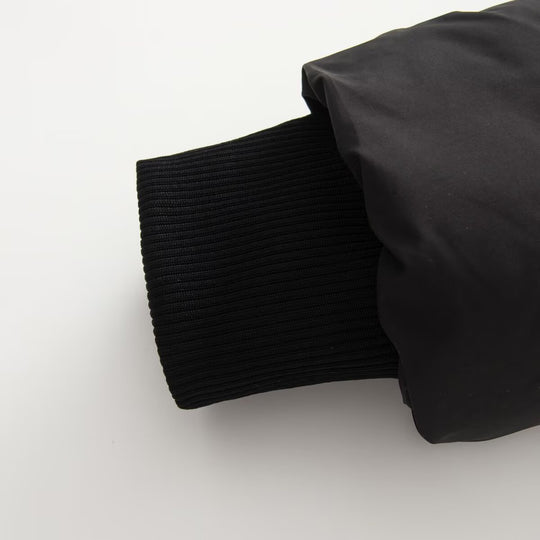 Damen kurze gesteppte Steppjacke mit taillierter Korsettschnitt‑Silhouette und hohem Stehkragen Nord Taschen