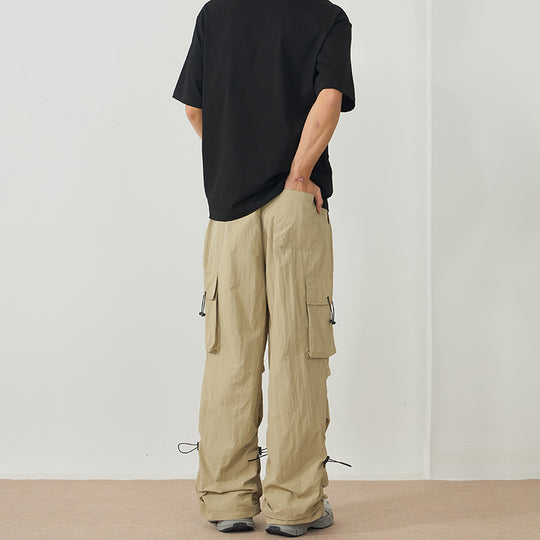 Herren Weite Nylon-Cargohose mit verstellbaren Saumkordeln und Tunnelzugbund Nord Taschen