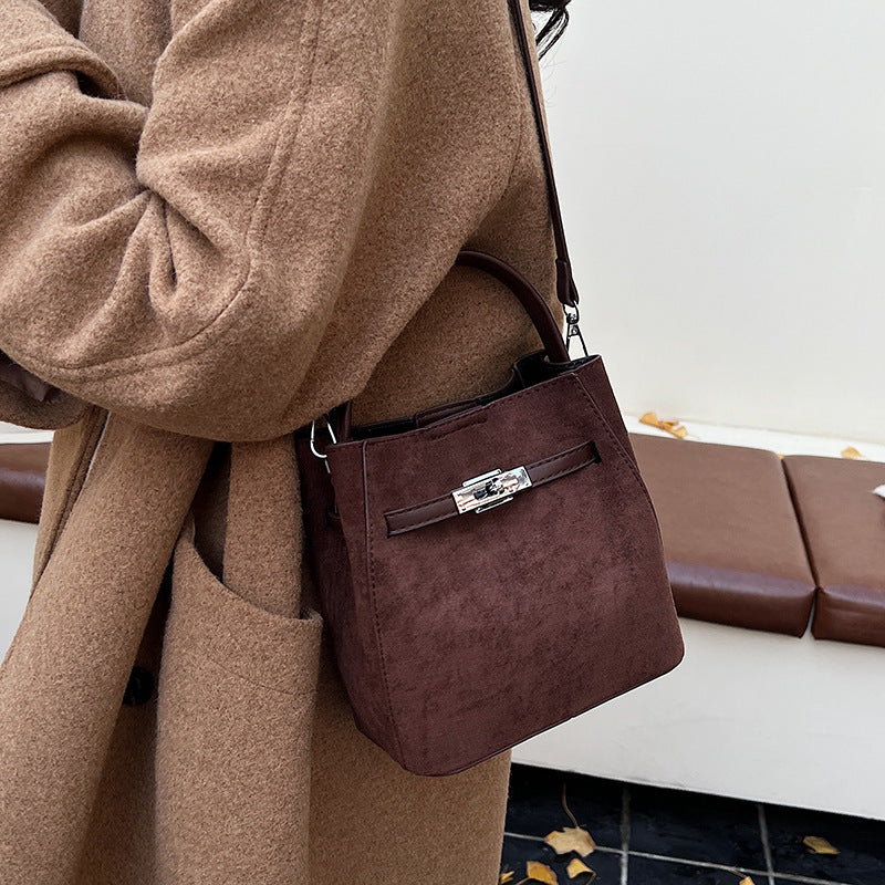 Damengröße Hobo-Tasche mit eleganter Schnalle und vielseitigem Tragegurt Nord Taschen