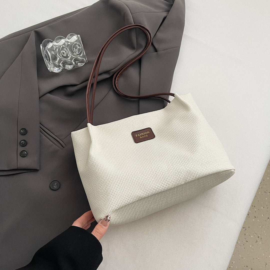 Damen Schultertasche mit hochwertiger Textur und eleganten Akzenten Nord Taschen