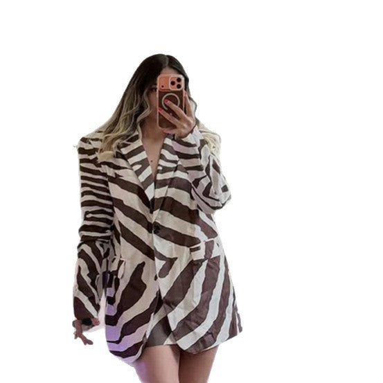 Damen Blazerkleid im Zebra-Print mit markanter Schulterpartie & breitem Taillengürtel Nord Taschen