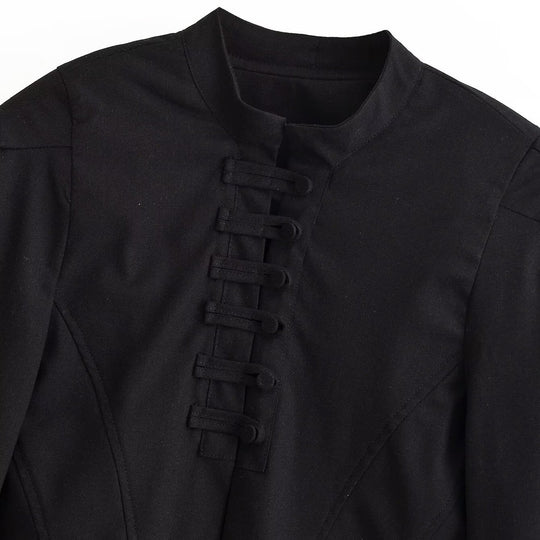 Damen kurz taillierte Jacke mit Stehkragen und dekorativer Schlaufenleiste Nord Taschen