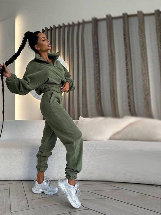 Damen kurzes Reißverschluss-Hoodie mit elastischem Bund und schmal zulaufender High-Waist-Jogginghose aus schwerem French-Terry Nord Taschen