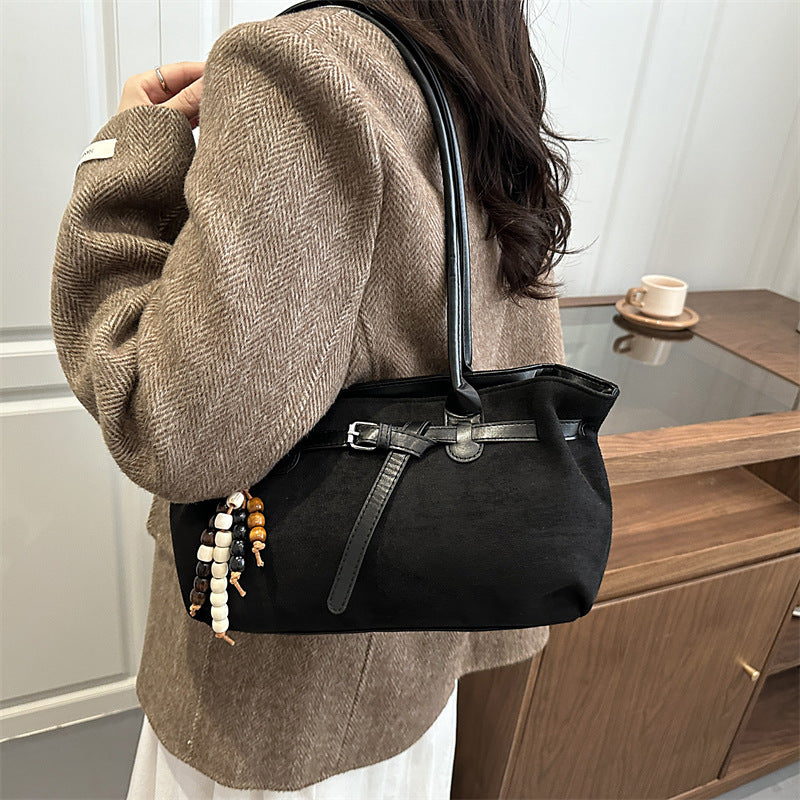 Damen tragbare Handtasche mit dekorativem Anhänger Nord Taschen