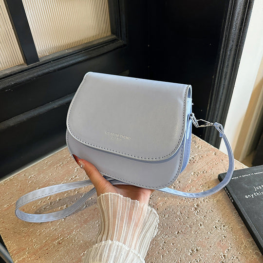 Damen Umhängetasche mit elegantem Klappverschluss und verstellbarem Schulterriemen Nord Taschen