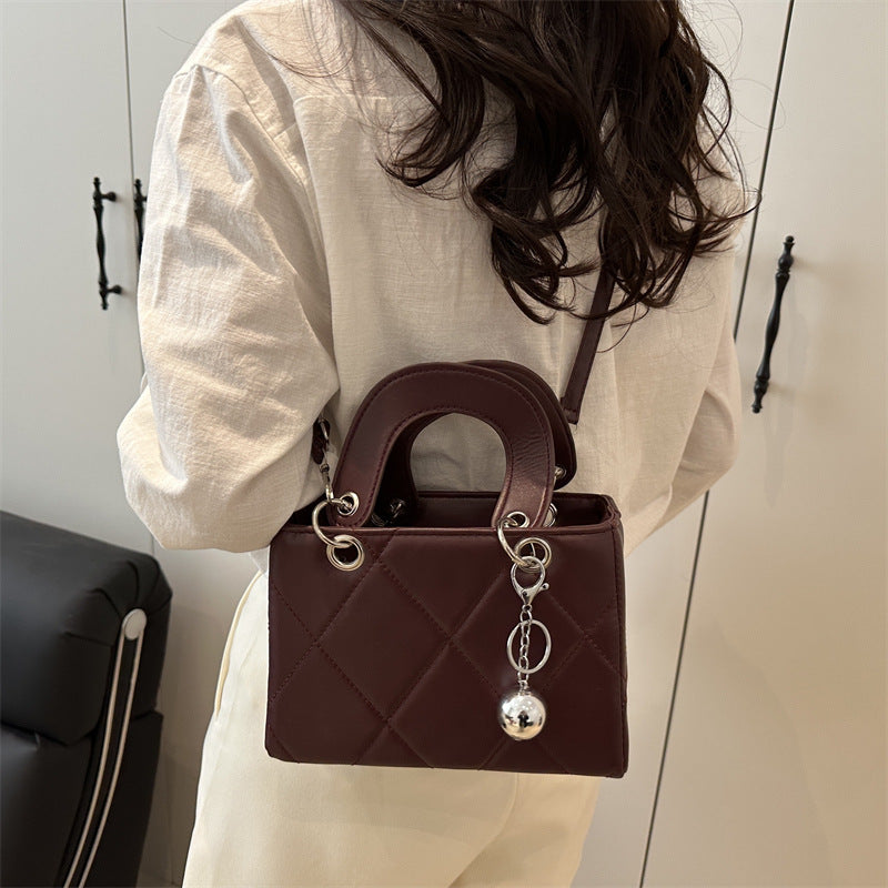 Damen Handtasche im modernen Steppmuster Nord Taschen