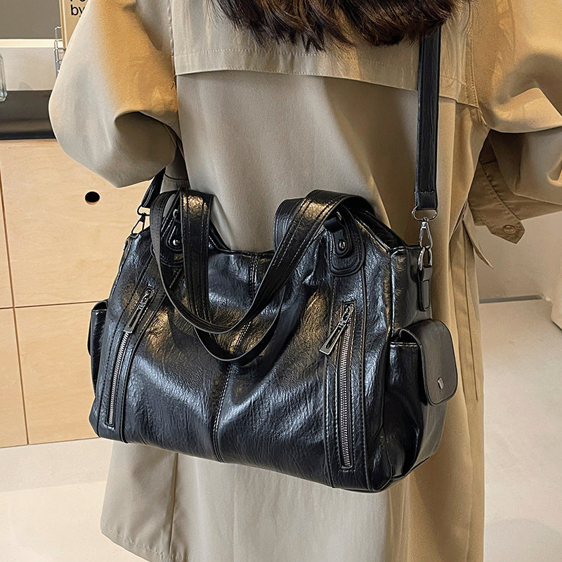 Damen Hobo-Tasche mit praktischen Reißverschlussfächern und stilvollem Design Nord Taschen