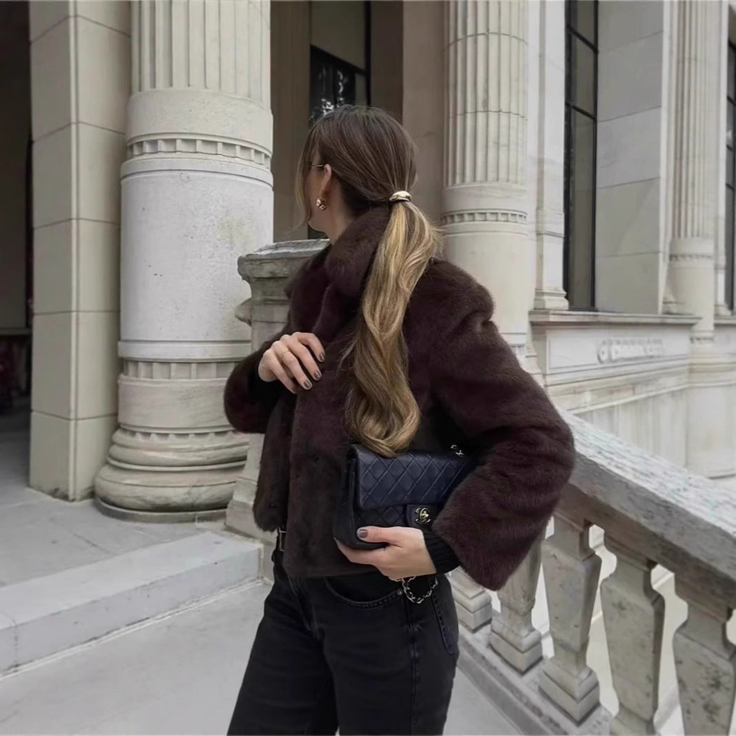 Damen Kurze Boxy-Kunstpelzjacke mit Hemdkragen und dichter Hochflorstruktur Nord Taschen