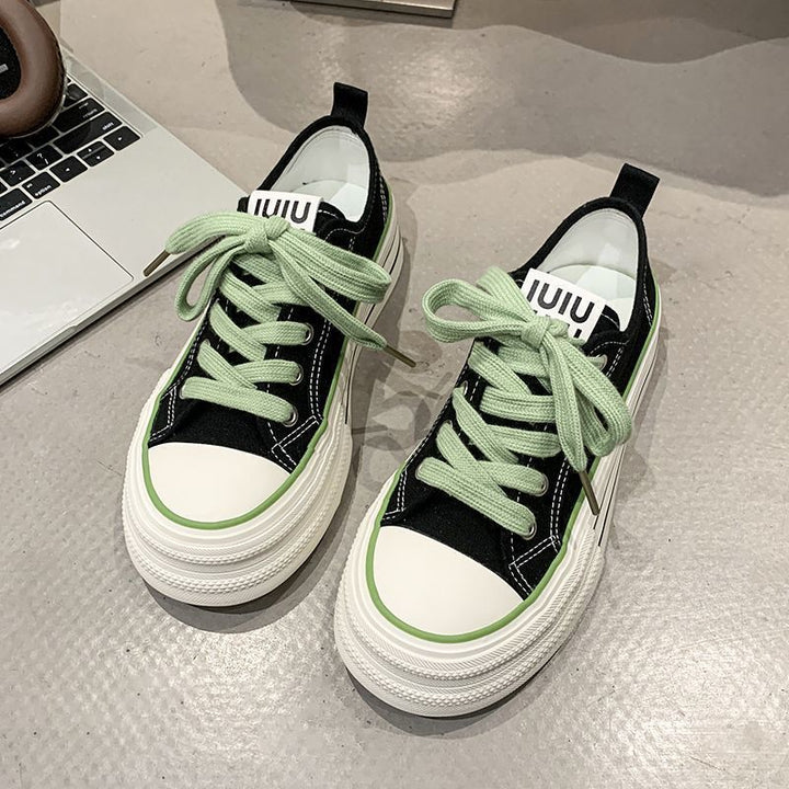 Damen Canvas Sneakers mit kontrastierenden Details und bequemen Schnürsenkeln