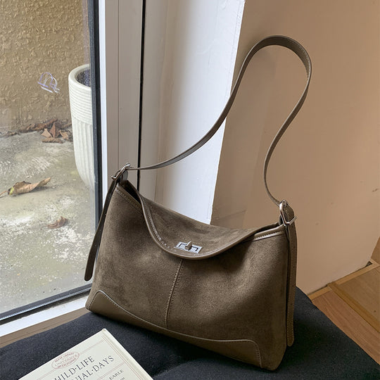 Damen Hobo-Tasche aus weichem Veloursleder mit eleganter Form Nord Taschen