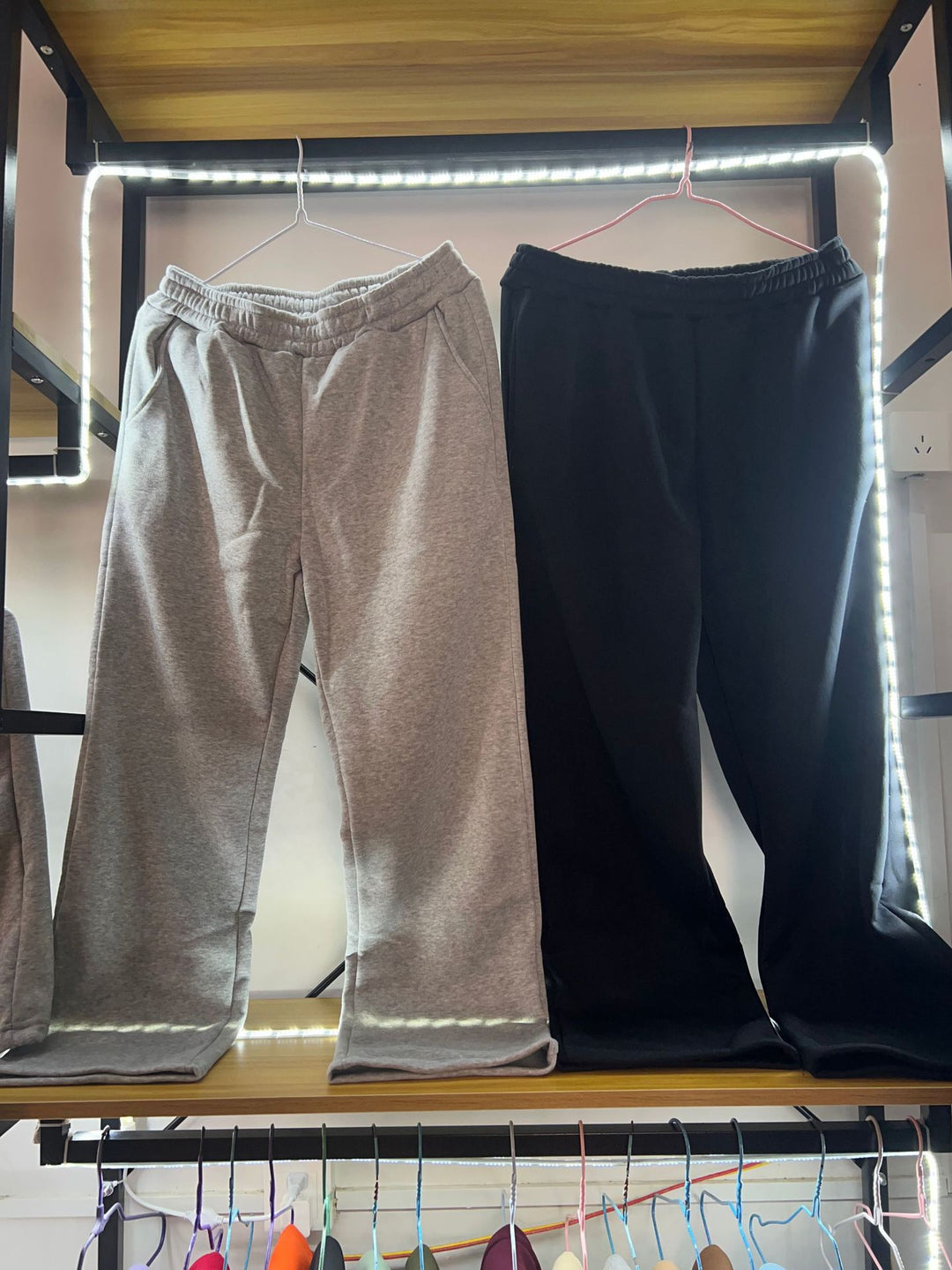 Unisex nan Thermo-Fleece-Jogginghose mit wärmender Innenbeschichtung, elastischem Komfortbund und geradem Bein Nord Taschen