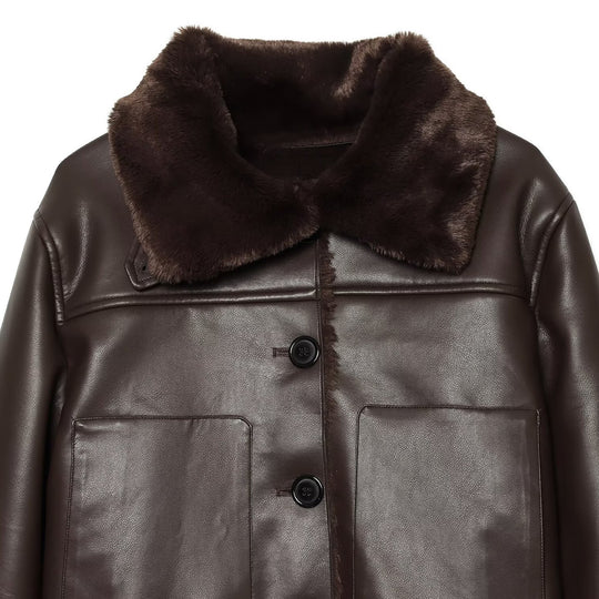 Damen Kurze wattierte Kunstlederjacke mit Teddy-Futter, Fellkragen und aufgesetzten Pattentaschen Nord Taschen
