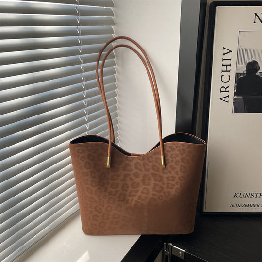 Damen Shopper-Tasche mit stilvollem Leopardenmuster und eleganten Verzierungen Nord Taschen