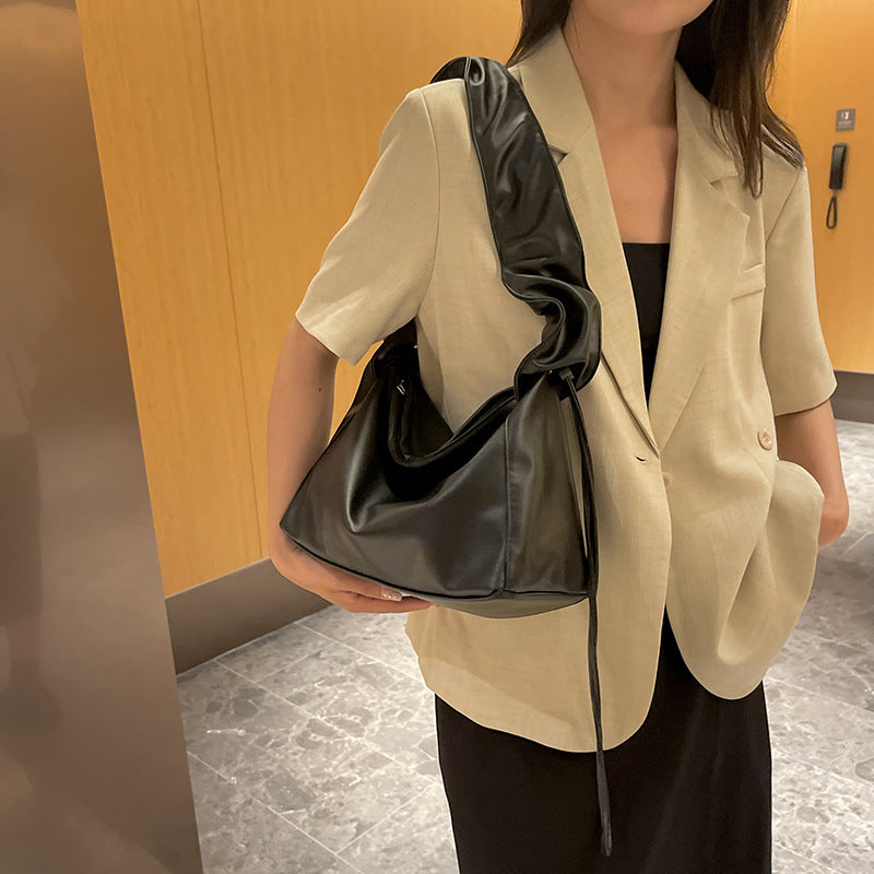 Damen Hobo-Tasche mit elegantem geflochtenem Henkel und modernem Design Nord Taschen