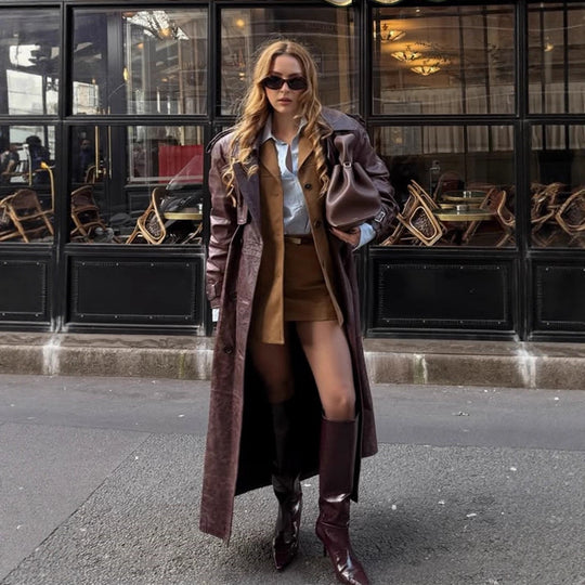 Damen Langer Trenchcoat aus Lederimitat mit Oversize-Schultern und taillierter Silhouette Nord Taschen