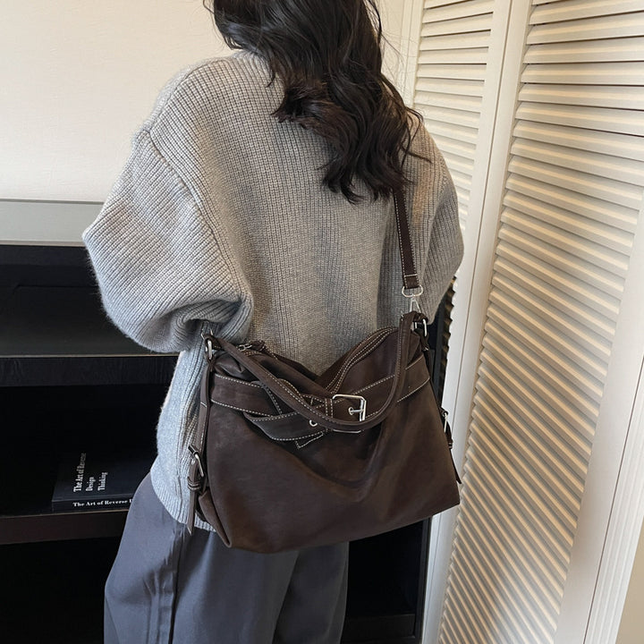 Damen modische Handtasche mit abnehmbarem Tragegurt und eleganten Akzenten Nord Taschen