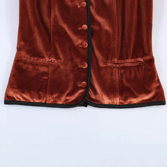 Damen Eleganter Samtblazer im Mandarinstil mit kontrastierender Paspelierung Nord Taschen
