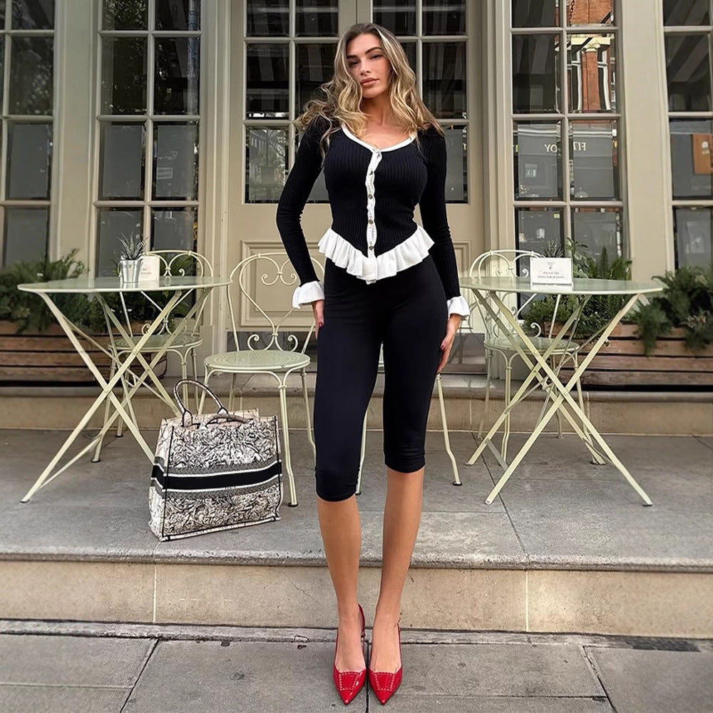 Damen Gerippte Strickjacke mit Volant-Saum, Zierknöpfen und Rüschenmanschetten Nord Taschen