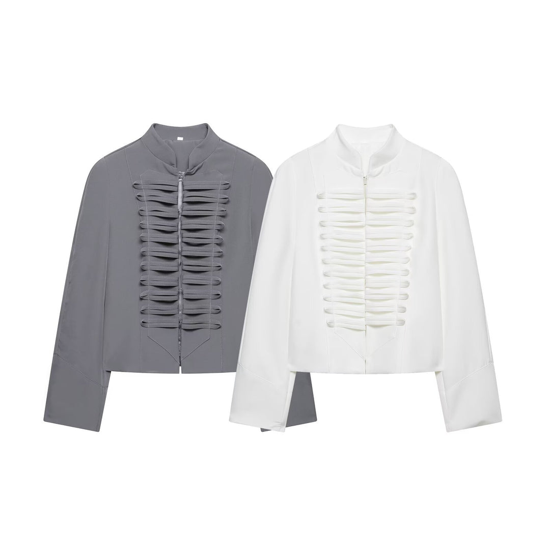 Damen Kurzbluse-Jacke mit gefalteter Rüschenpasse und Stehkragen Nord Taschen