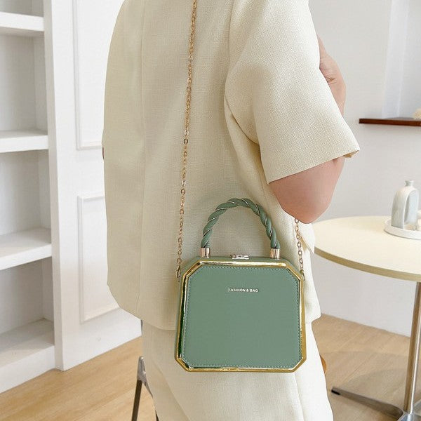 Damen elegante Box-Handtasche mit Kettenriemen Nord Taschen
