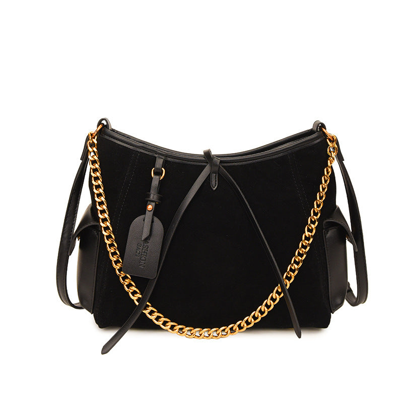 Damen Hobo-Tasche mit goldenen Kettenakzent und zeitlosem Design Nord Taschen