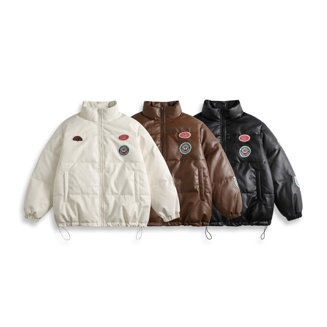 Unisex Kurz geschnittener wattierter Kunstleder‑Puffer mit hohem Stehkragen und Badge‑Details Nord Taschen