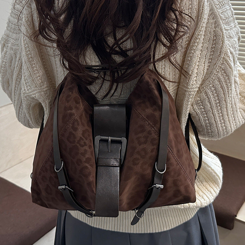 Damen Hobo-Tasche aus hochwertigem Kunstleder mit elegantem Schnallenverschluss Nord Taschen