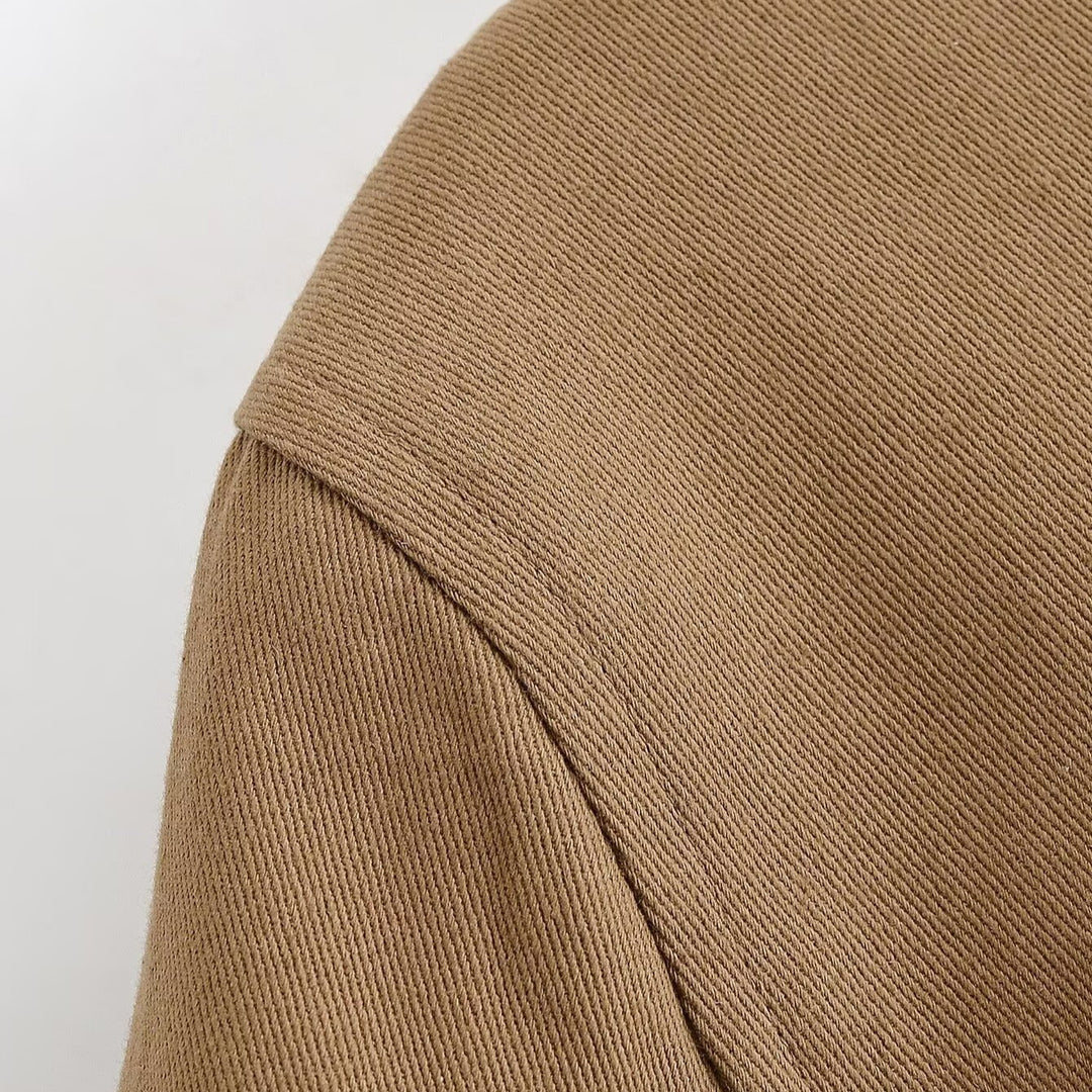Damen Kurze Bikerjacke aus Wildlederimitat mit Nietenbesatz und Stehkragen Nord Taschen