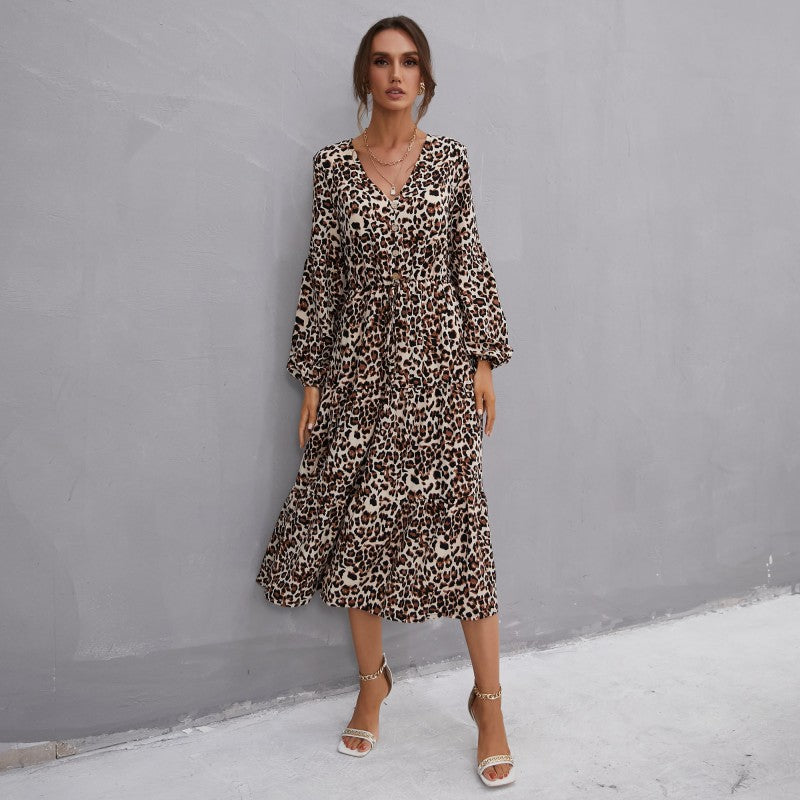 Damen Midikleid aus fließendem Viskose-Mix mit Leopardenmuster, V-Ausschnitt, Bindegürtel und Stufenrock Nord Taschen