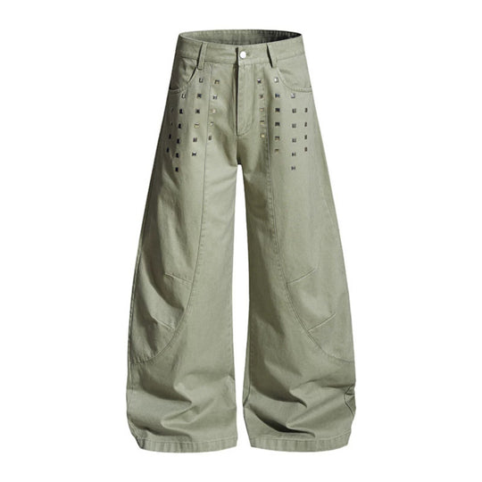 Damen Weite Culotte-Cargohose mit hohem Bund und Metallnieten, tiefer Schritt und aufgesetzten Taschen Nord Taschen