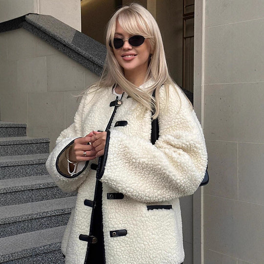 Damen Boxy Teddy-Fleecejacke mit Knebelverschlüssen und Kontrastkanten Nord Taschen