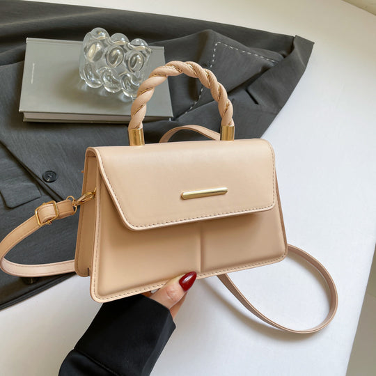 Damen Umhängetasche mit doppeltem Trageriemen und elegantem Metallverschluss Nord Taschen