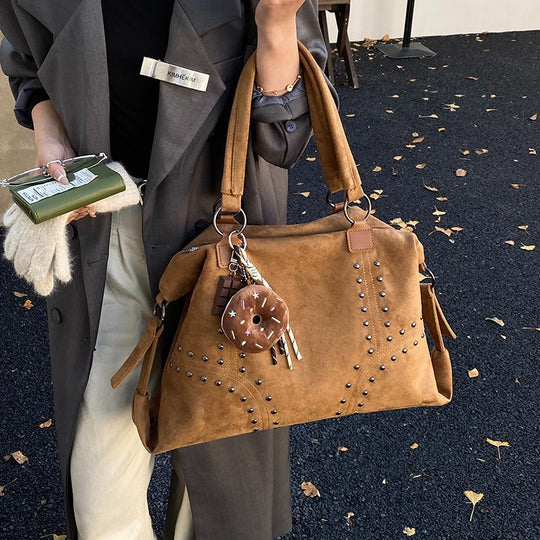 Damen elegante Shopper-Tasche aus hochwertigem Wildleder mit modischen Nieten Nord Taschen