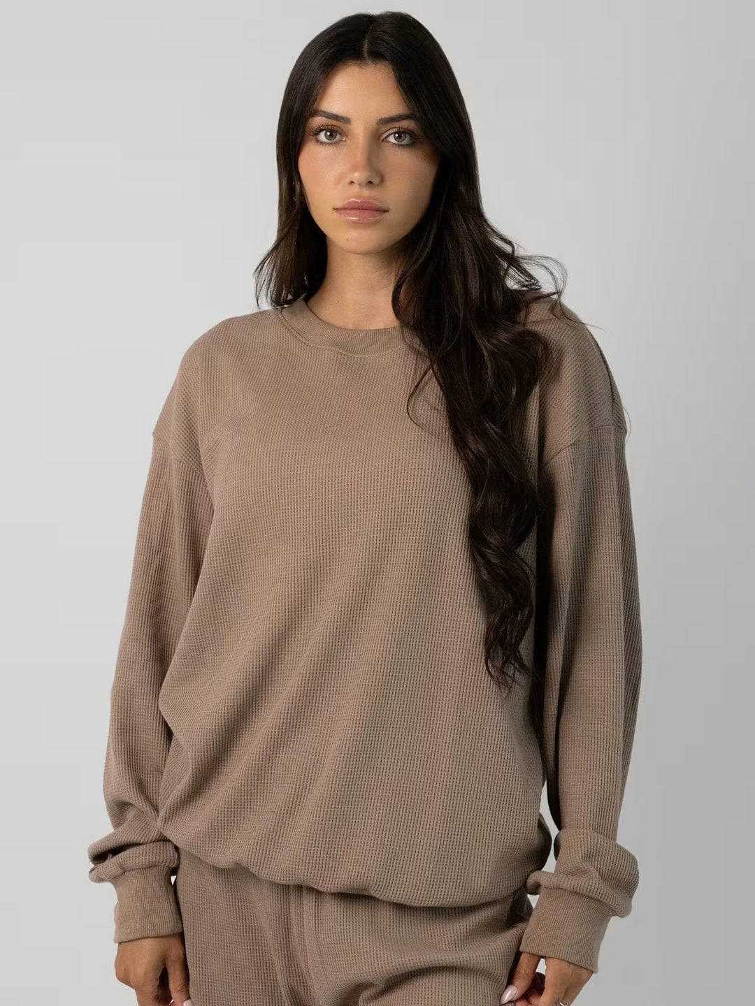 Damen geräumiges Waffelstrick-Loungewear-Set mit Rundhalsausschnitt und Tunnelzughose Nord Taschen