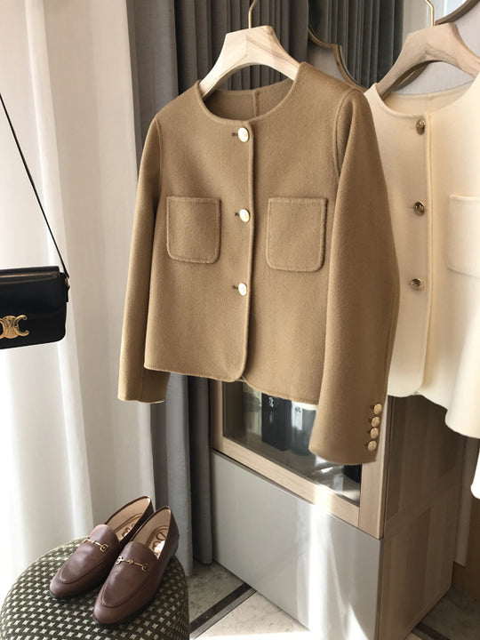 Damen Stilvolle Kurzjacke mit Knopfdetails Nord Taschen